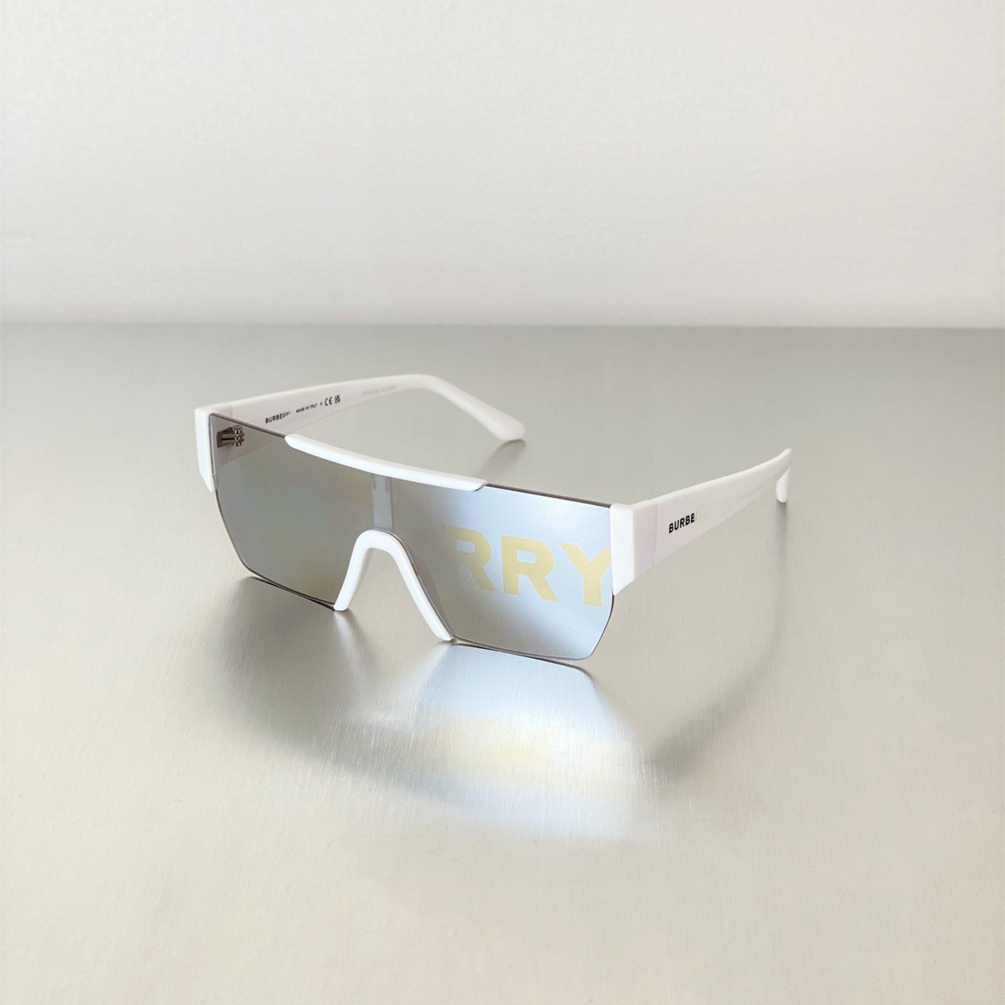 Burberry (5 variants)