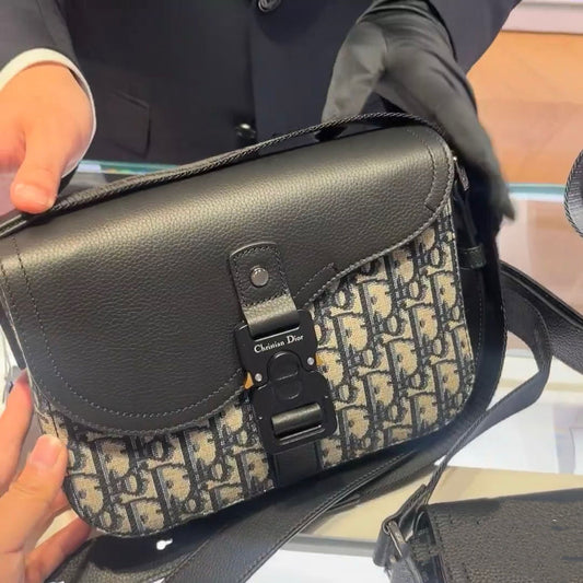 Dior (2 variants)